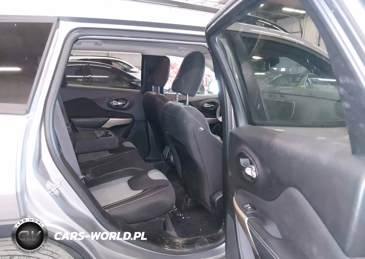 2017 Jeep Cherokee Sport VIN:1C4PJLAB0HW661680 - 8