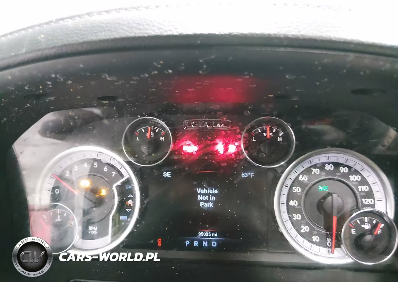 2015 Ram 1500 Sport VIN:1C6RR7UT2FS733245 - 7