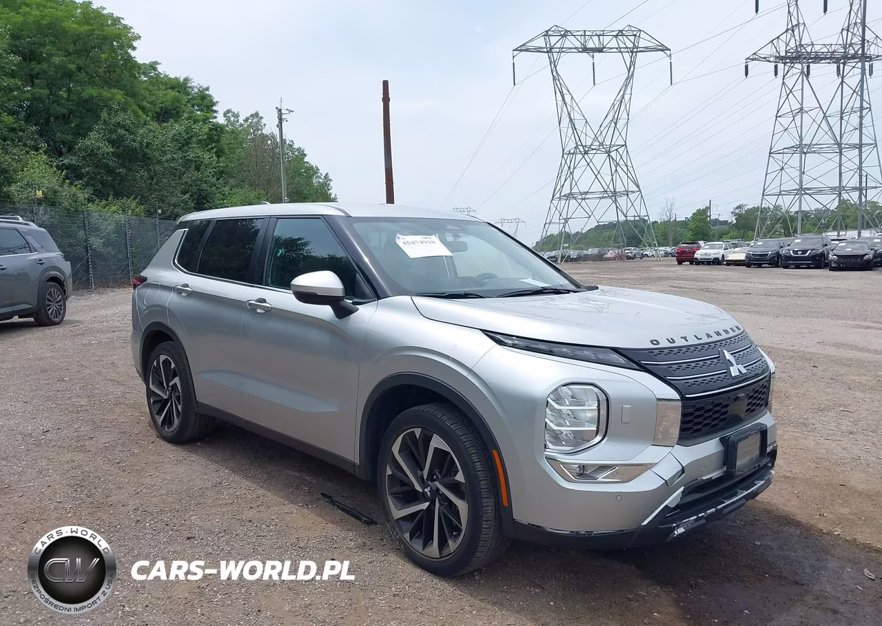 2022 Mitsubishi Outlander – zdjęcie 1 z 17