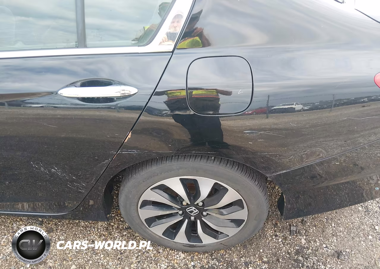 2015 Honda Accord Hybrid VIN:1HGCR6F38FA014188 - 18