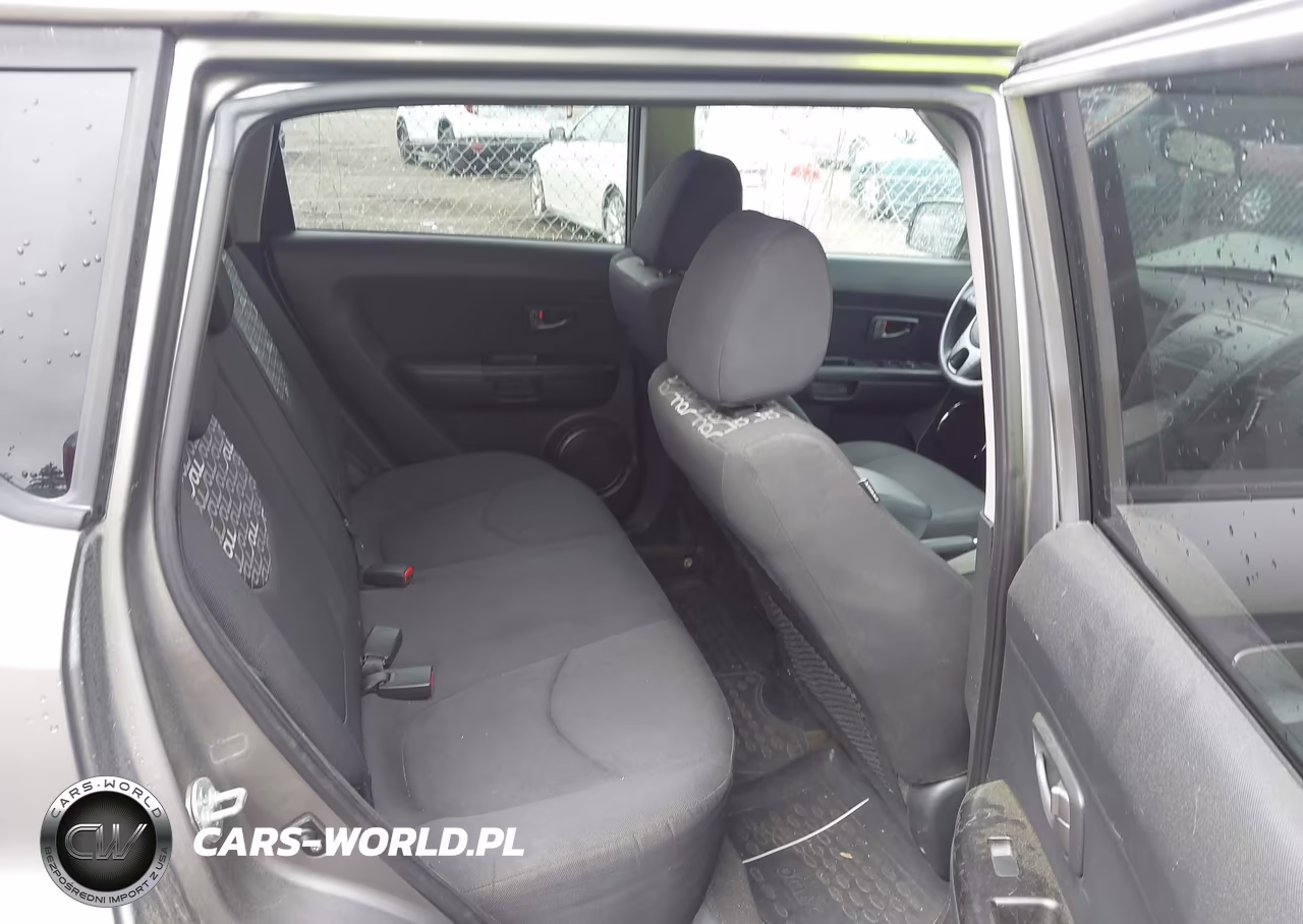 2010 Kia Soul + VIN:KNDJT2A27A7194476 - 8