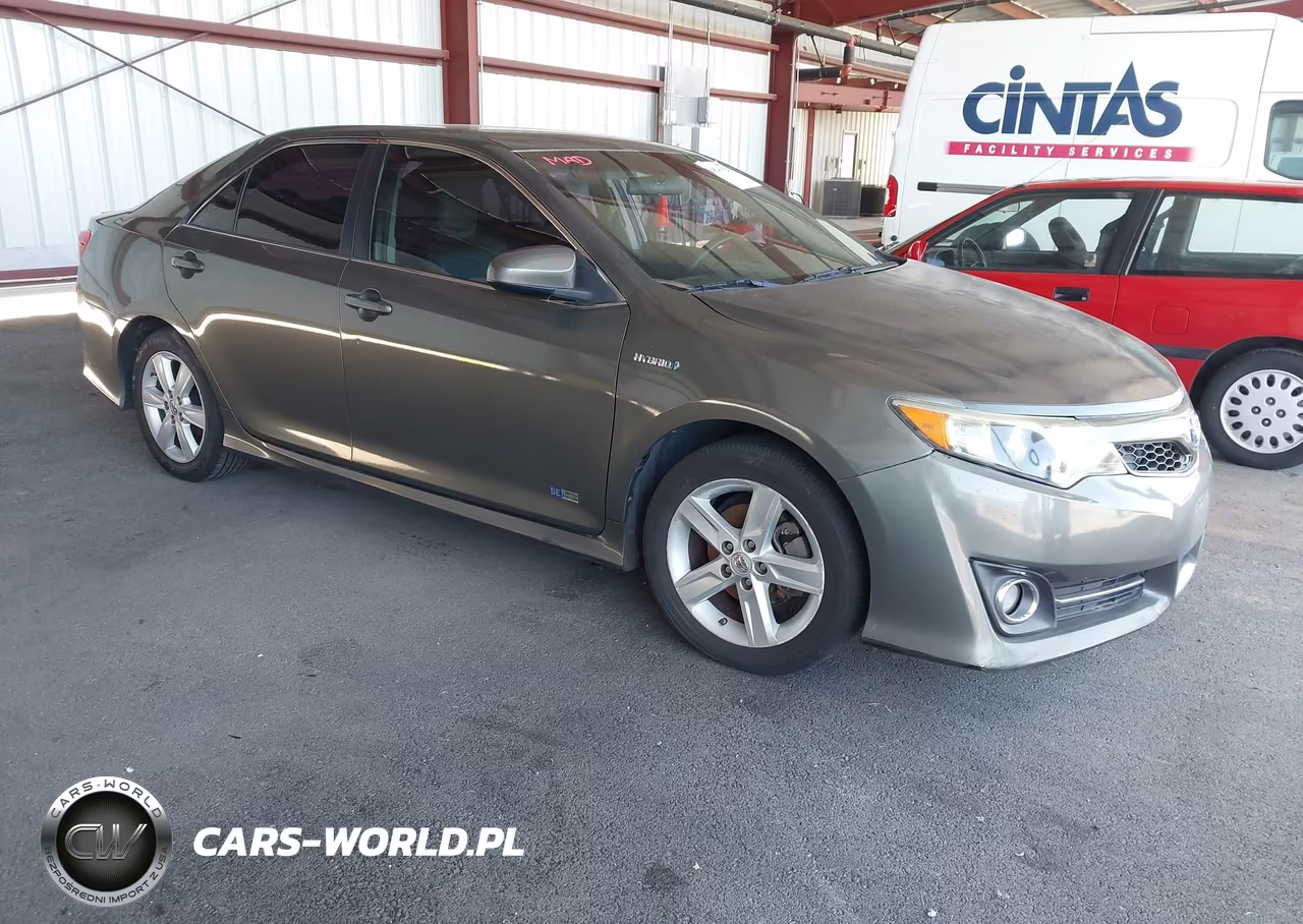 2014 Toyota Camry Hybrid Se Limited Edition – zdjęcie 1 z 16