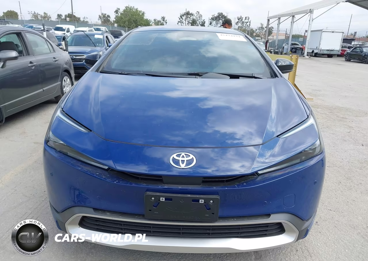 2026 Toyota Prius Plug-In Hybrid Se VIN:JTDACACU5T3066384 - 12