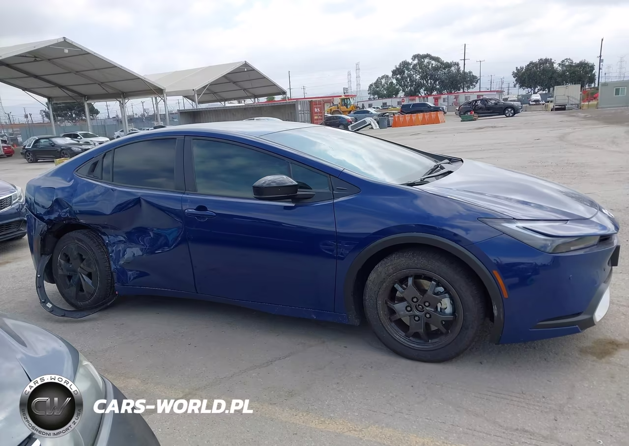 2026 Toyota Prius Plug-In Hybrid Se VIN:JTDACACU5T3066384 - 13
