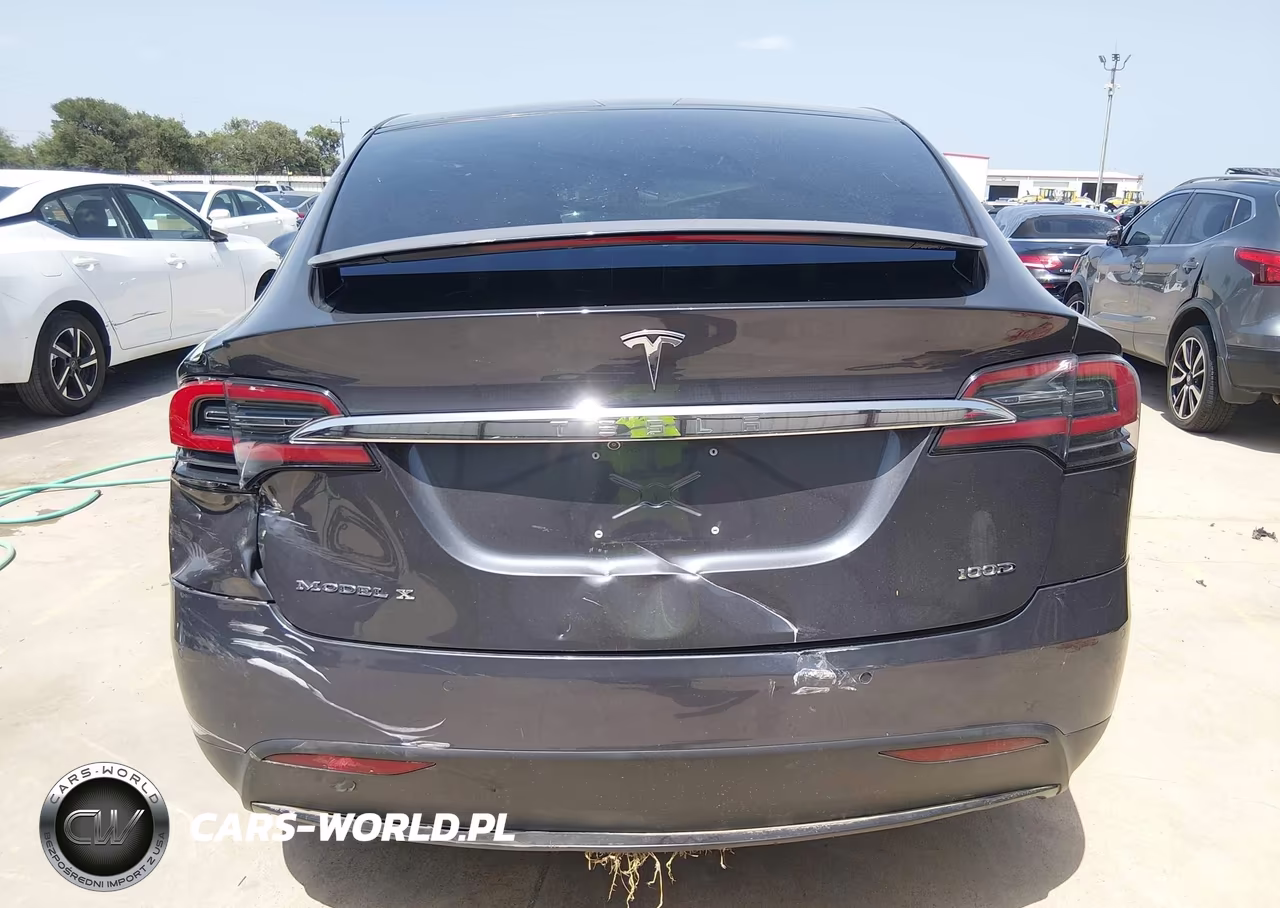 2017 Tesla Model X 100D-75D-90D VIN:5YJXCBE28HF048256 - 17