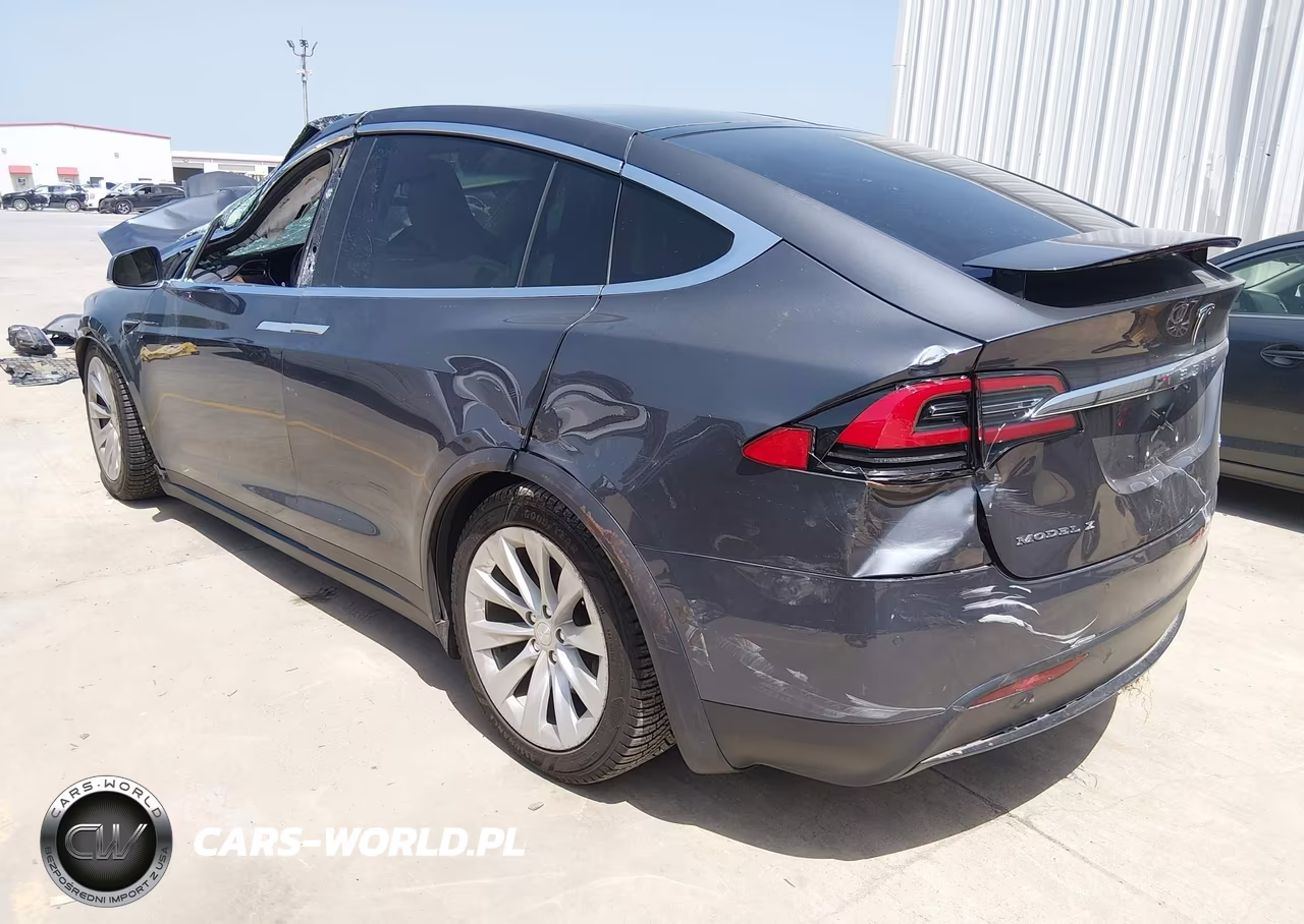 2017 Tesla Model X 100D-75D-90D VIN:5YJXCBE28HF048256 - 3