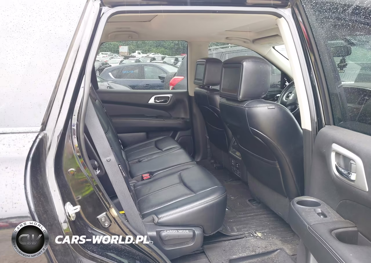 2018 Nissan Pathfinder Platinum VIN:5N1DR2MM1JC606628 - 8