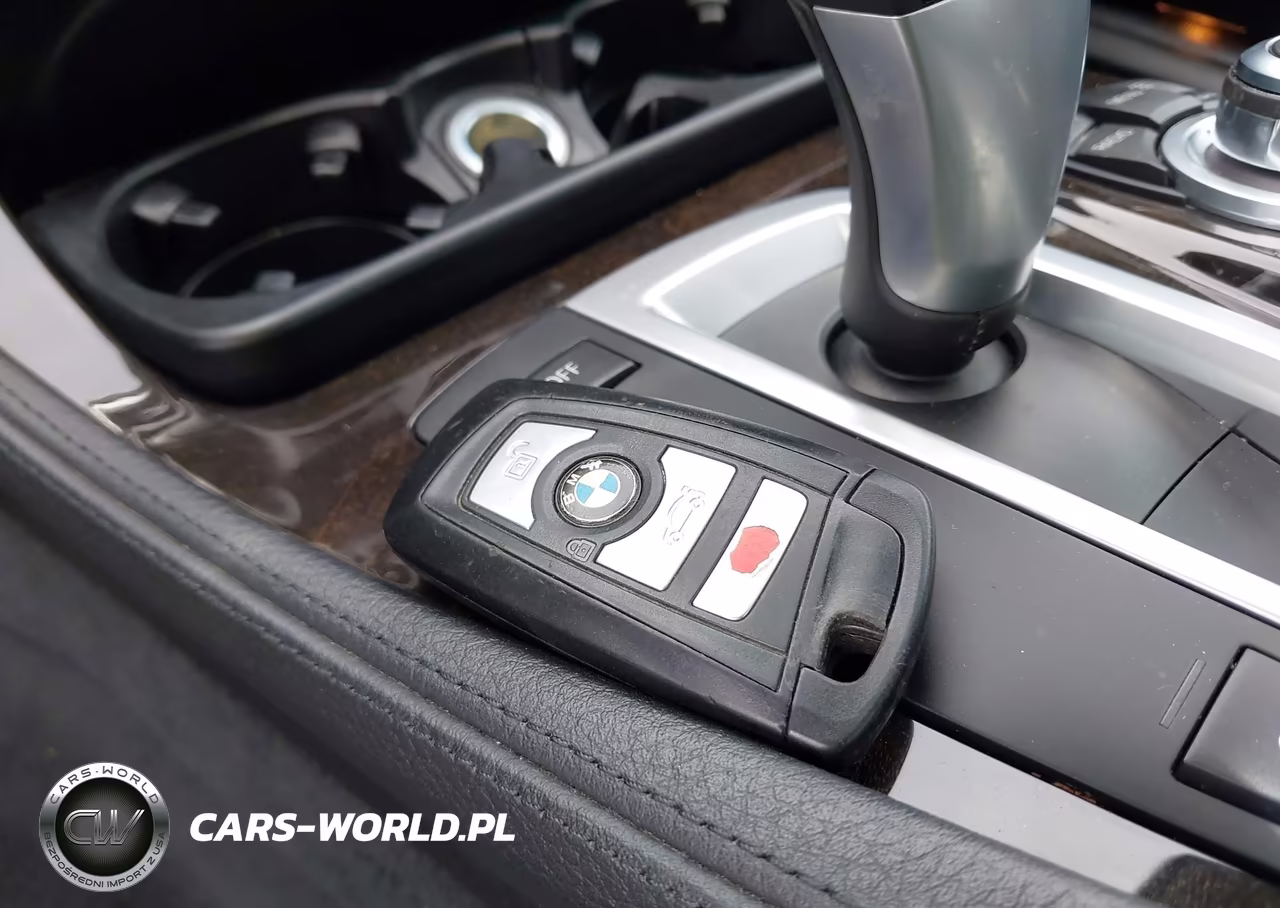 2013 BMW 550I xDrive VIN:WBAFU9C5XDDY71686 - 11