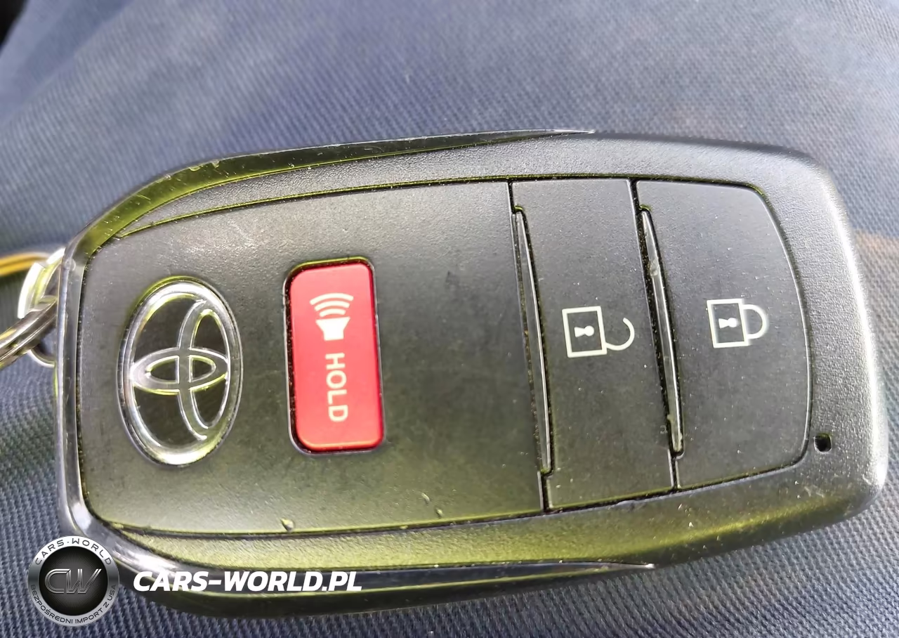 2026 Toyota Corolla Cross Hybrid Se VIN:7MUFBABG3TV104817 - 11