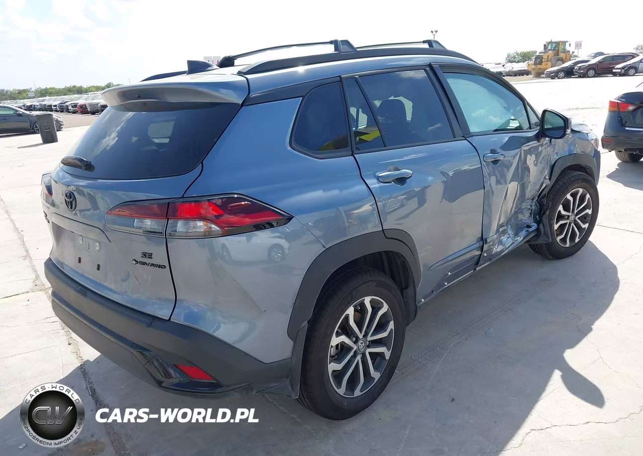 2026 Toyota Corolla Cross Hybrid Se VIN:7MUFBABG3TV104817 - 4
