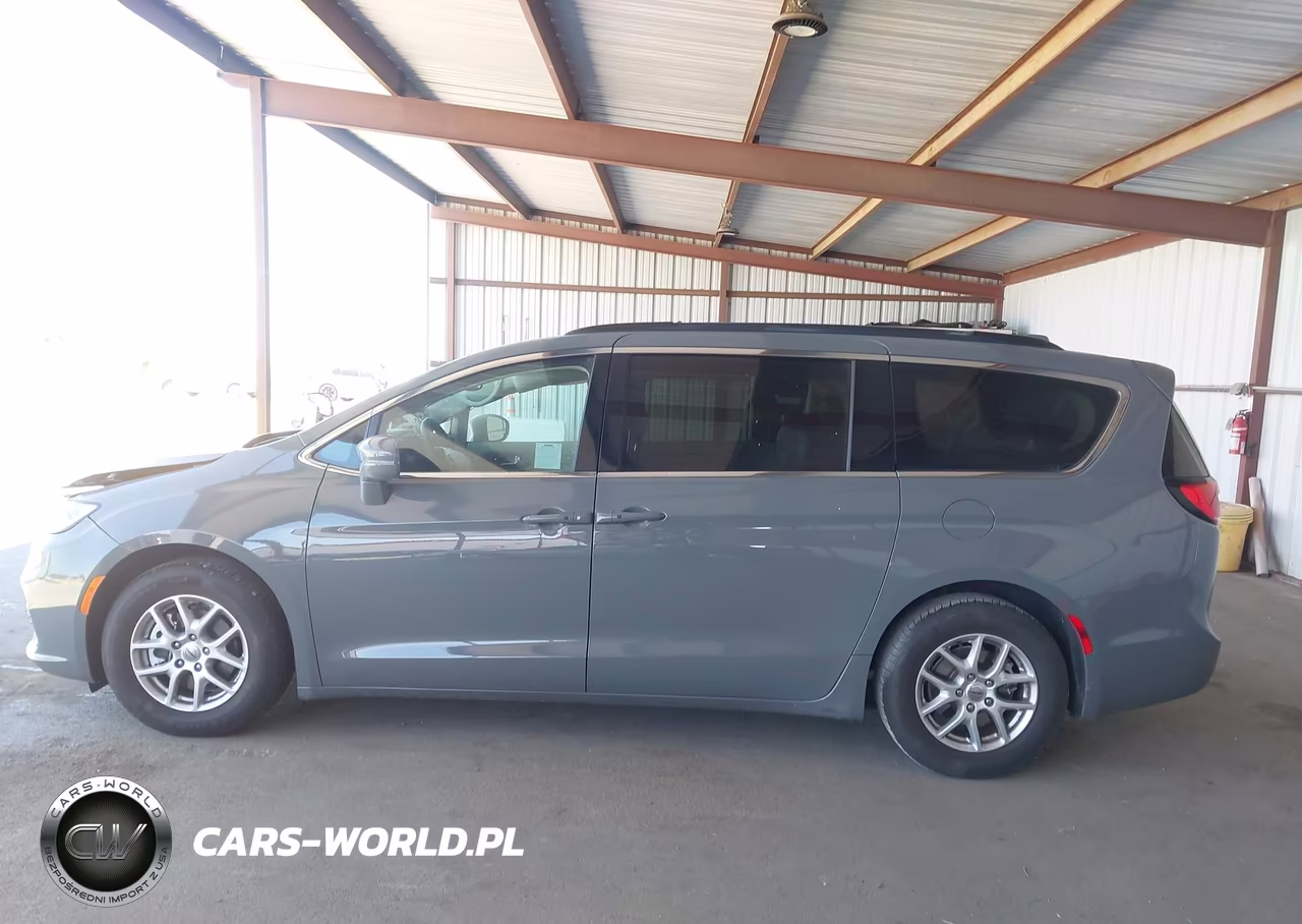 2022 Chrysler Pacifica Touring L VIN:2C4RC1BG0NR195304 - 14