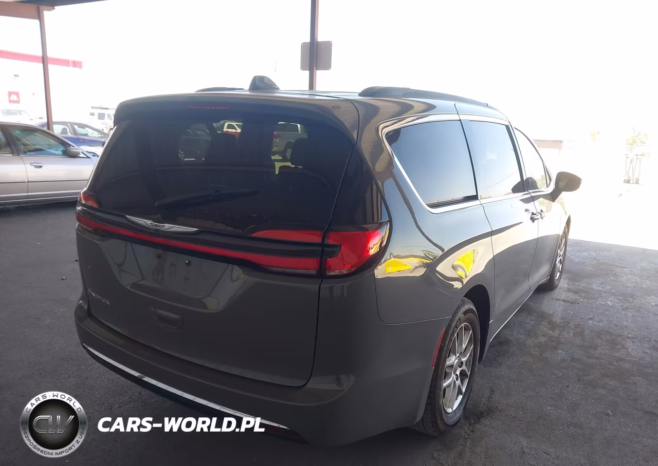 2022 Chrysler Pacifica Touring L VIN:2C4RC1BG0NR195304 - 4