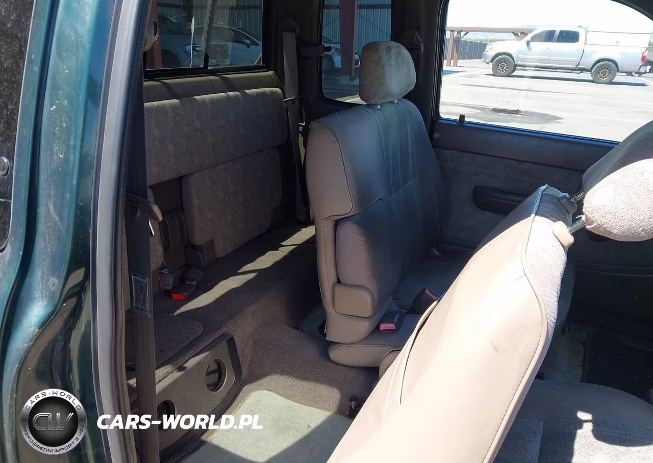 2000 Toyota Tacoma VIN:4TAVL52NXYZ625754 - 8