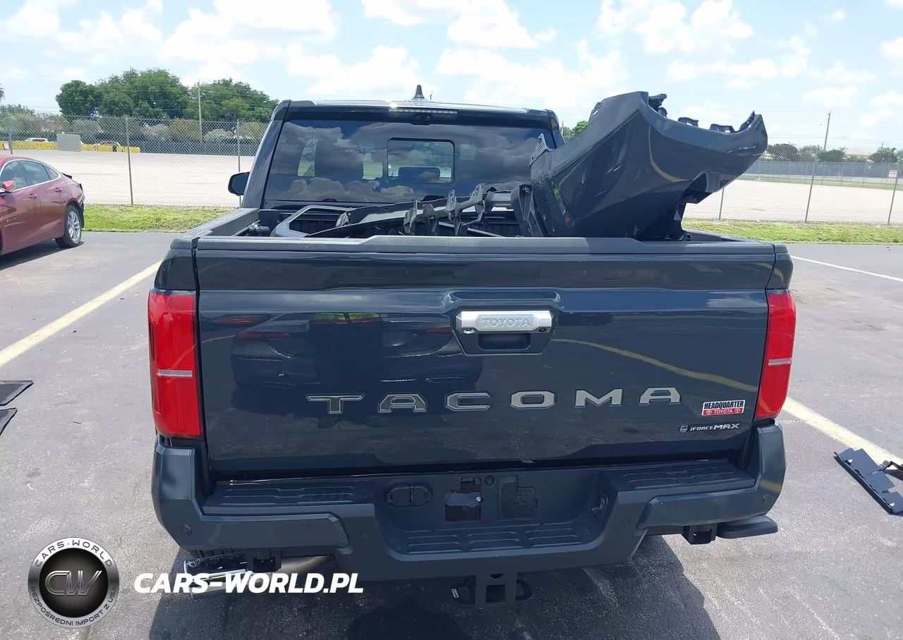 2025 Toyota Tacoma Hybrid Limited VIN:3TYLC5LN6ST035641 - 17