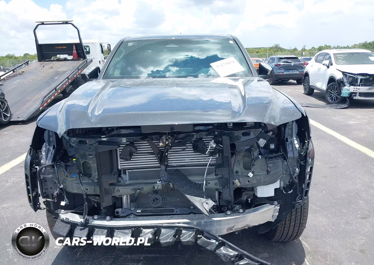2025 Toyota Tacoma Hybrid Limited VIN:3TYLC5LN6ST035641 - 6