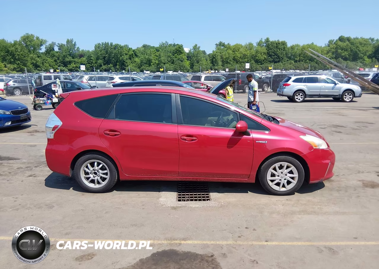 2012 Toyota Prius V Three VIN:JTDZN3EU0C3132717 - 13