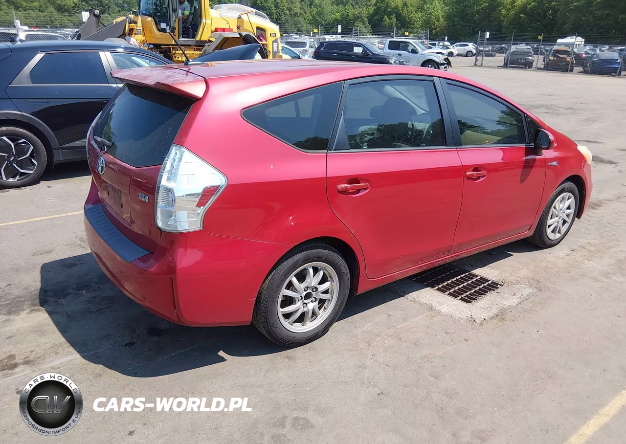 2012 Toyota Prius V Three VIN:JTDZN3EU0C3132717 - 4