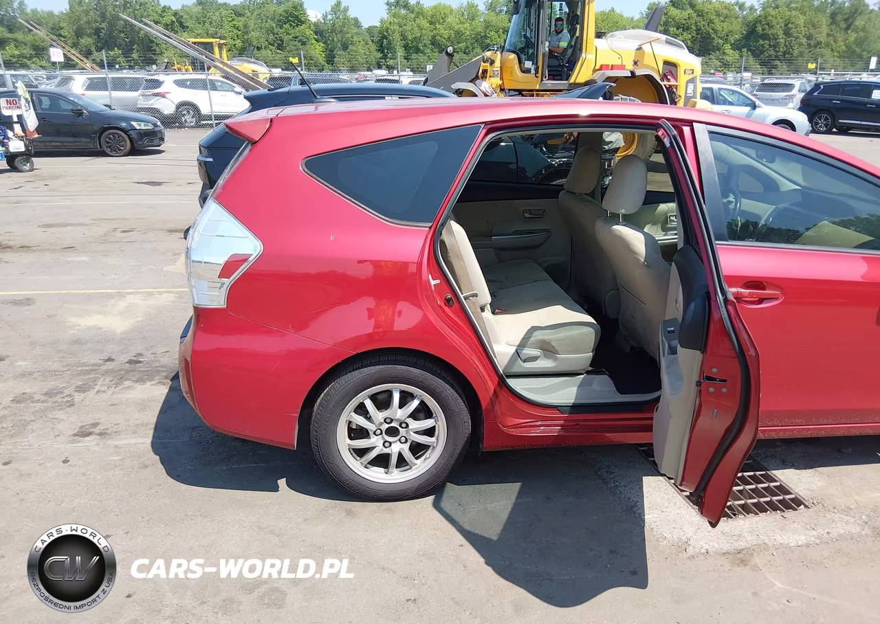 2012 Toyota Prius V Three VIN:JTDZN3EU0C3132717 - 8