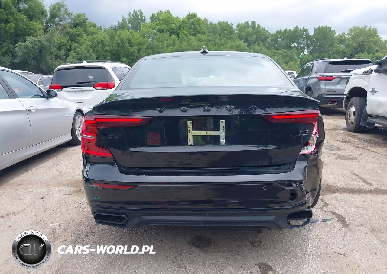 2022 Volvo S60 Recharge Plug-In Hybrid T8 Black Edition R-Design Extended Range VIN:7JRH60FD5NG192477 - 16