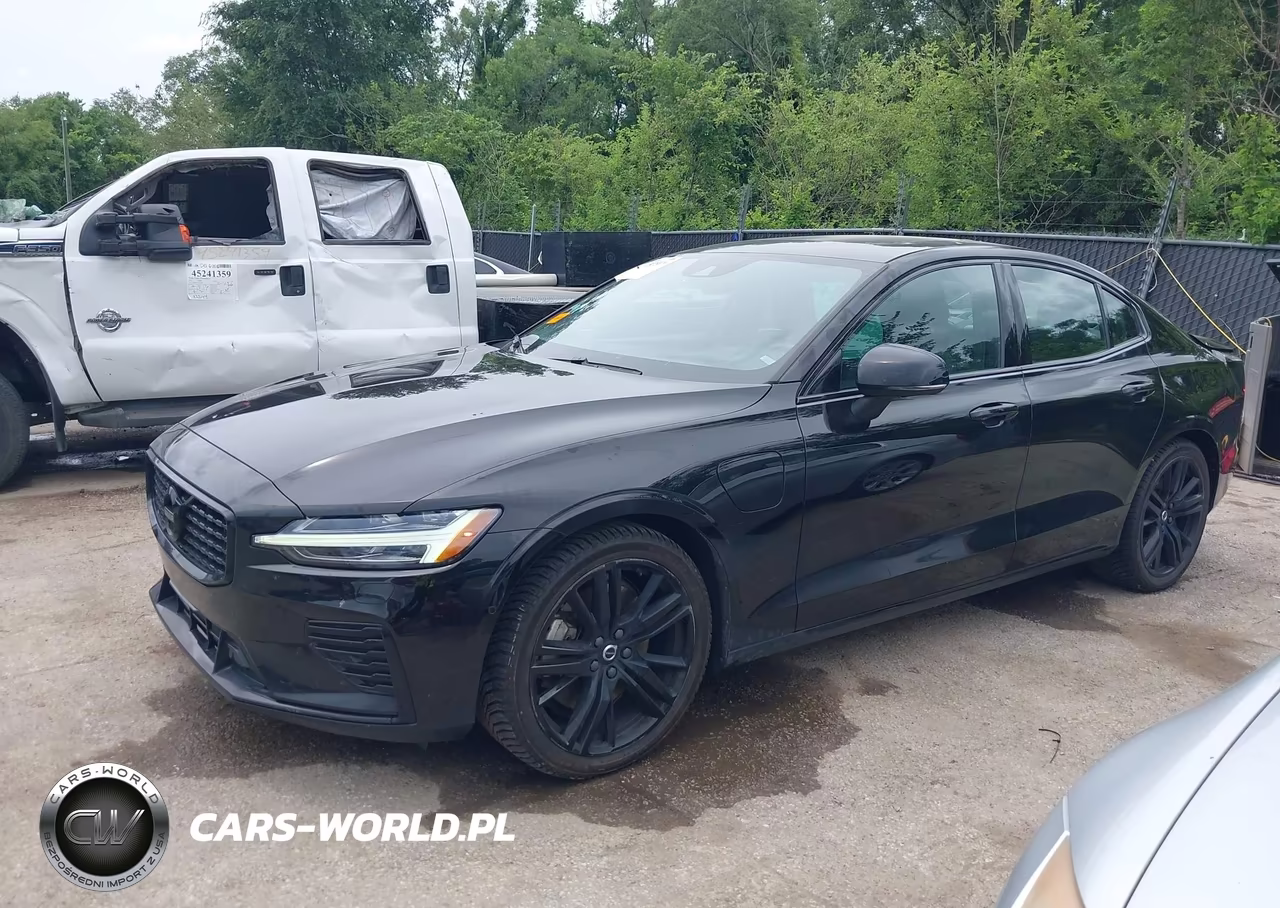 2022 Volvo S60 Recharge Plug-In Hybrid T8 Black Edition R-Design Extended Range VIN:7JRH60FD5NG192477 - 2