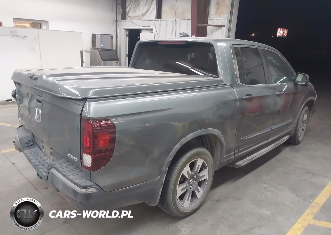 2017 Honda Ridgeline Rtl-T VIN:5FPYK3F60HB028315 - 4