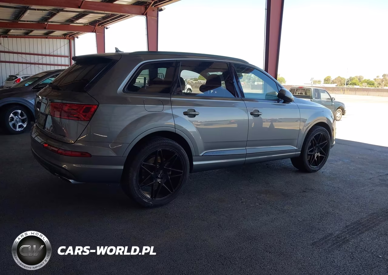 2017 Audi Q7 2.0T Premium VIN:WA1LHAF75HD045188 - 4