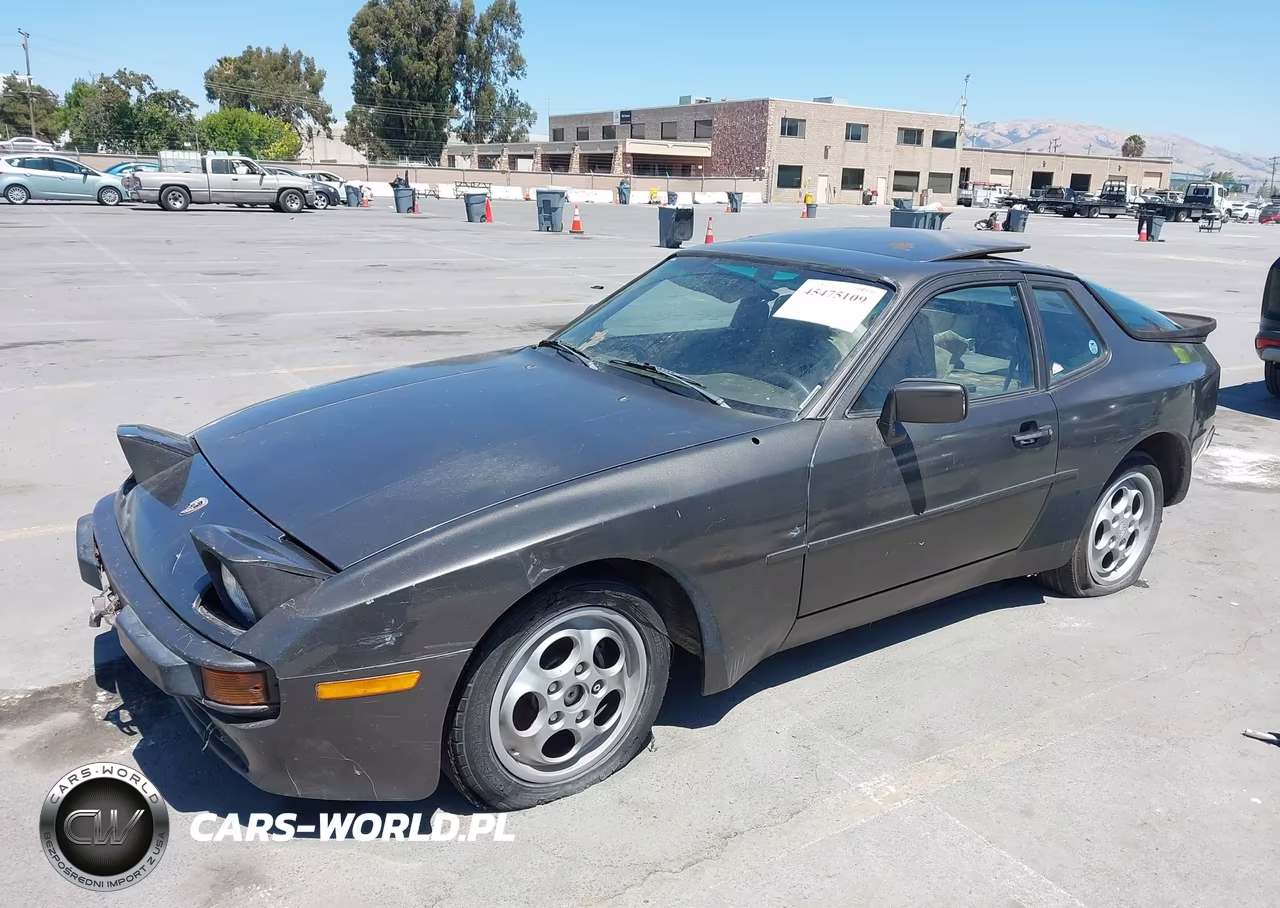 1985 Porsche 944 VIN:WP0AA0946FN472206 - 2