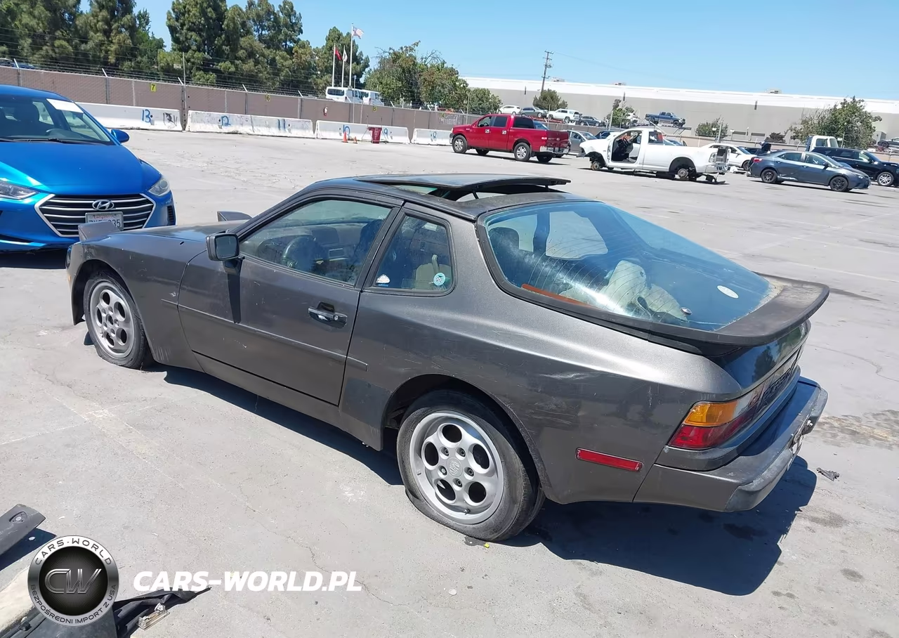 1985 Porsche 944 VIN:WP0AA0946FN472206 - 3
