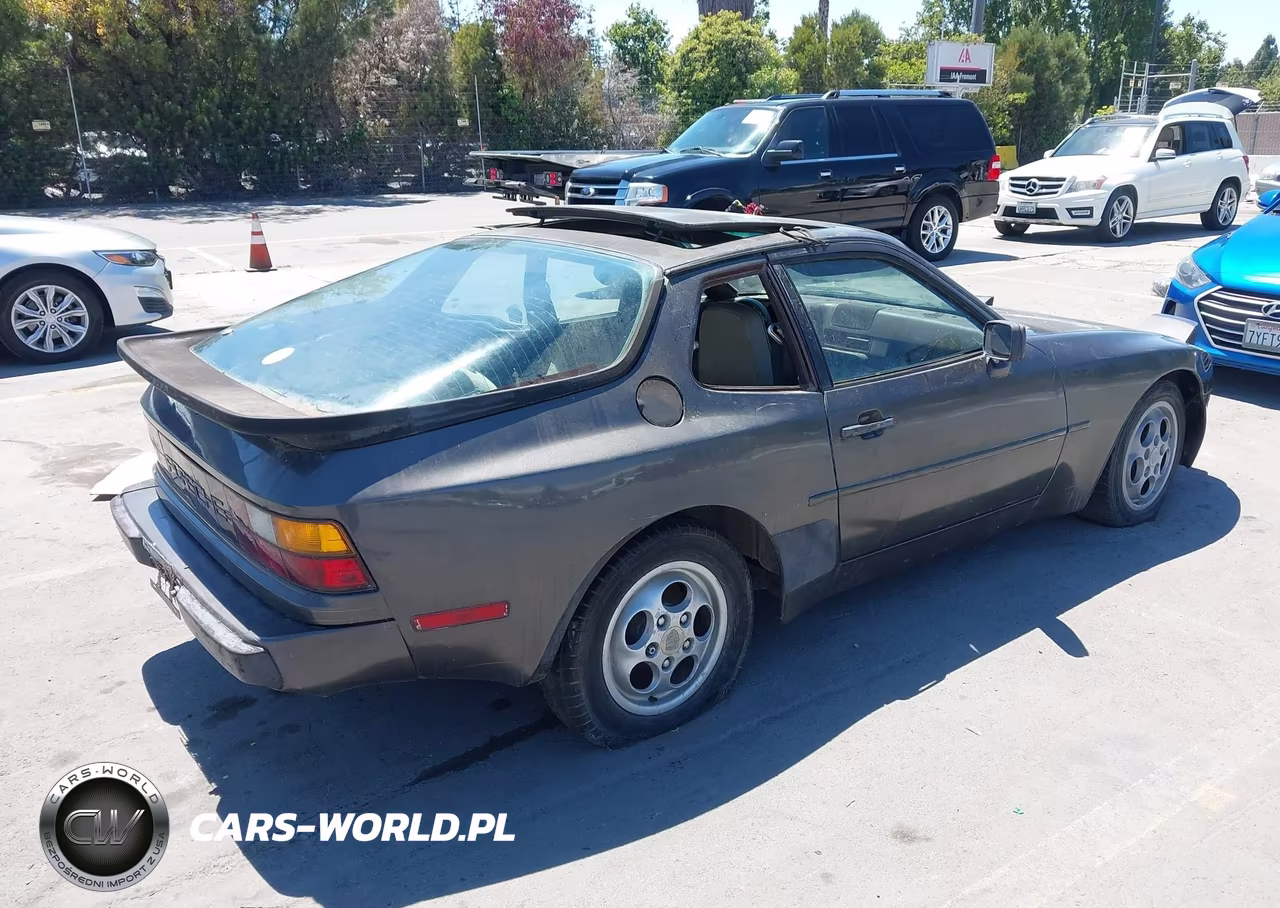 1985 Porsche 944 VIN:WP0AA0946FN472206 - 4