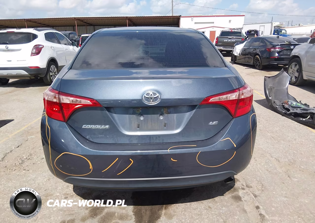 2019 Toyota Corolla Le VIN:2T1BURHE5KC203783 - 17