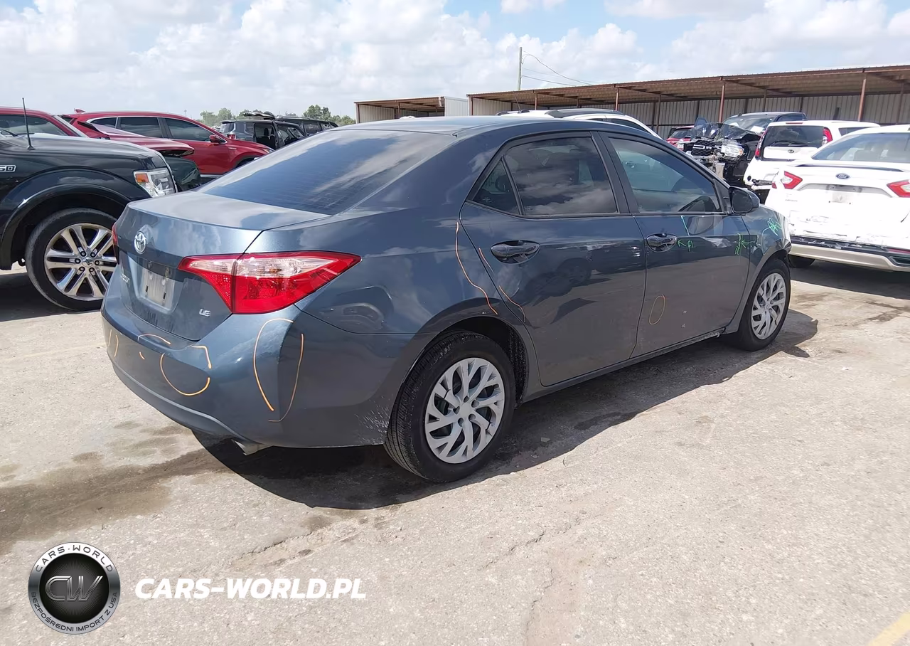 2019 Toyota Corolla Le VIN:2T1BURHE5KC203783 - 4