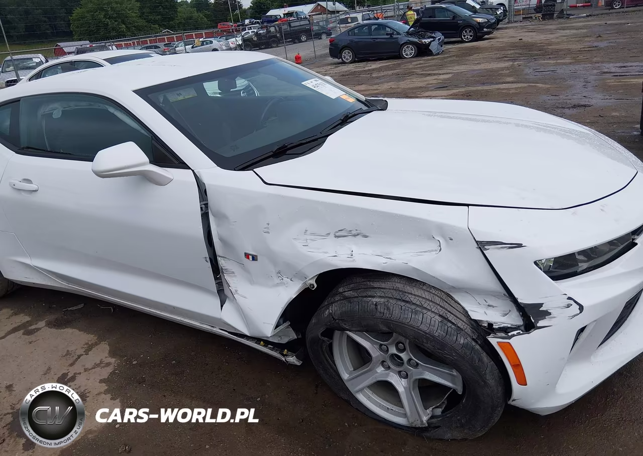 2017 Chevrolet Camaro 1Ls VIN:1G1FA1RX7H0175704 - 6