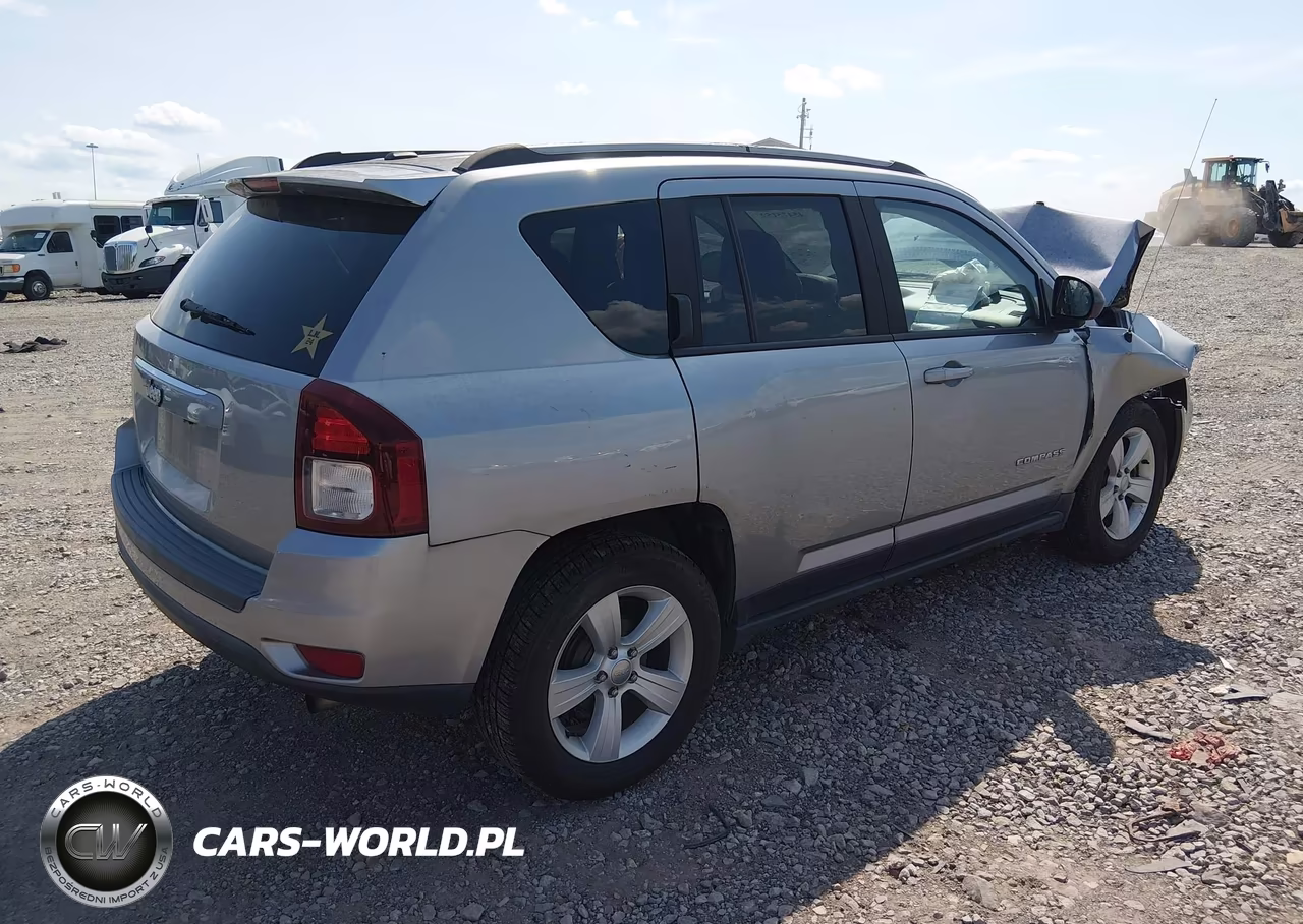 2016 Jeep Compass Sport VIN:1C4NJCBAXGD742712 - 4