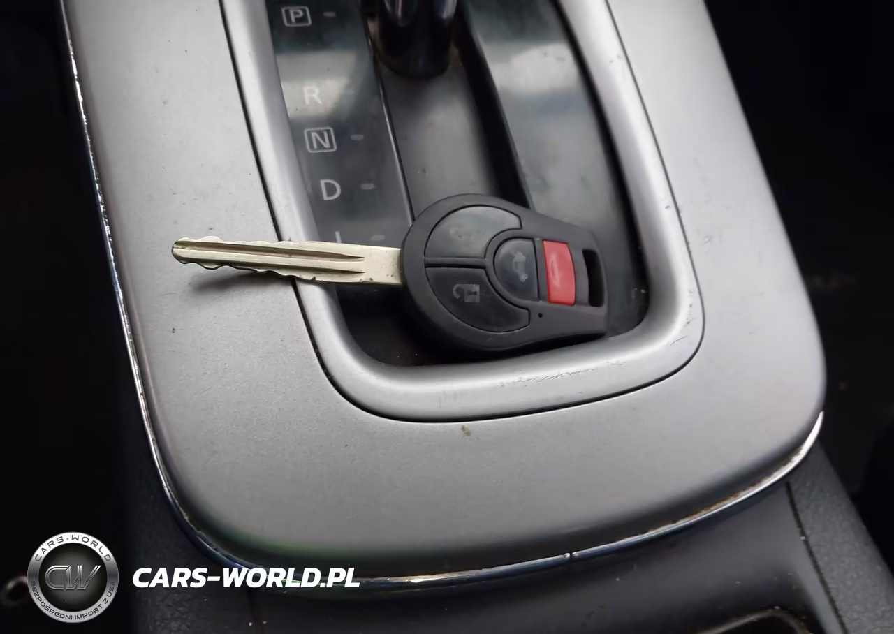 2015 Nissan Sentra S VIN:3N1AB7AP0FY305826 - 11