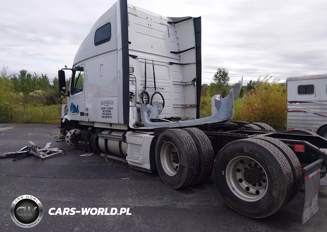 2018 Volvo Vnl VIN:4V4NC9EH2JN979755 - 3