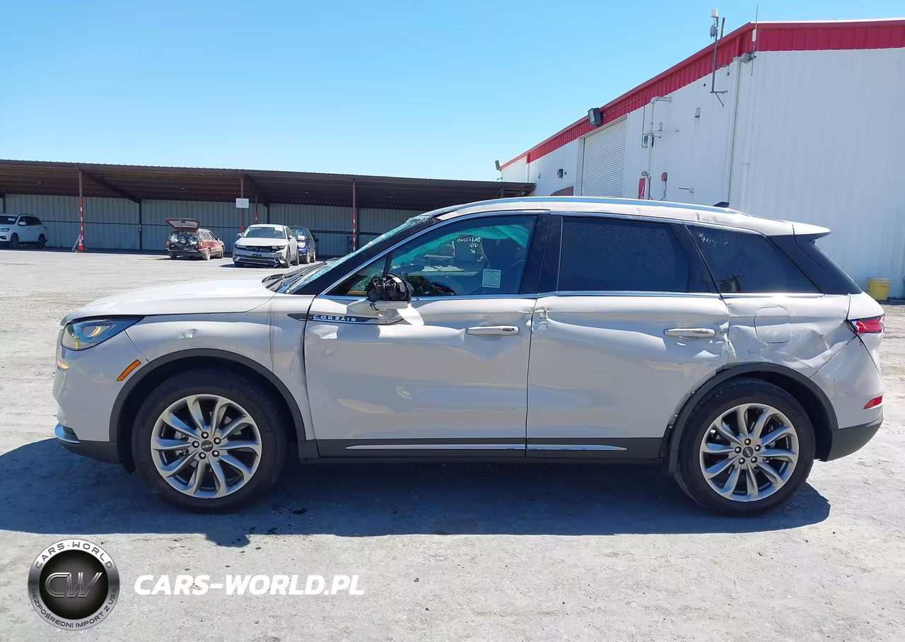 2022 Lincoln Corsair Standard VIN:5LMCJ1C98NUL13459 - 14