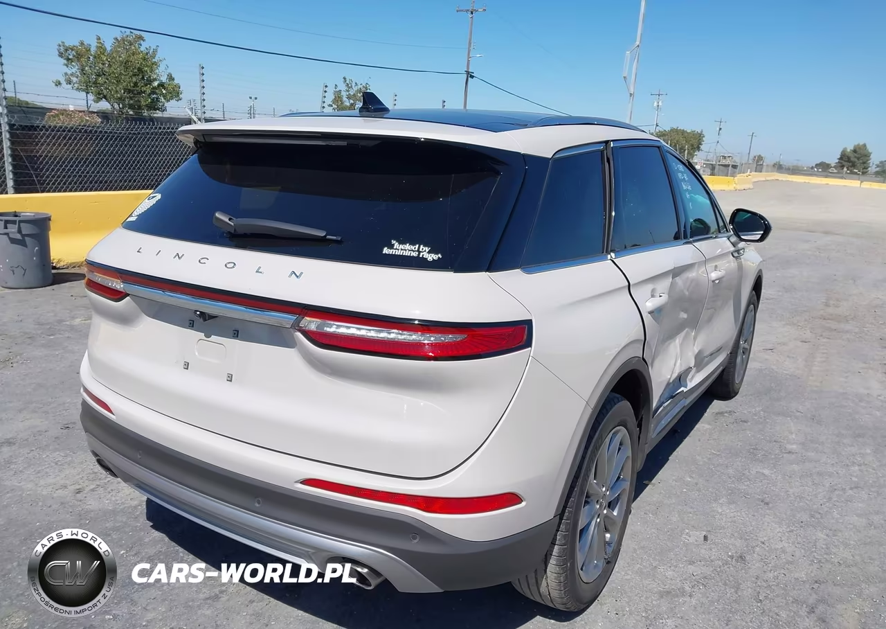 2022 Lincoln Corsair Standard VIN:5LMCJ1C98NUL13459 - 4