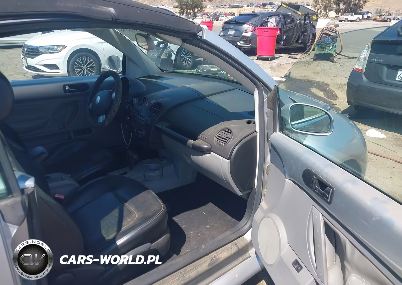 2004 Volkswagen New Beetle Gls VIN:3VWCM31YX4M317081 - 5