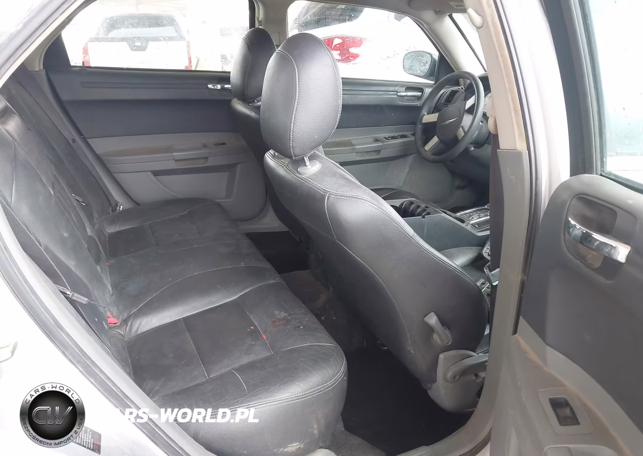 2005 Chrysler 300 VIN:2C3AA43R85H528220 - 8
