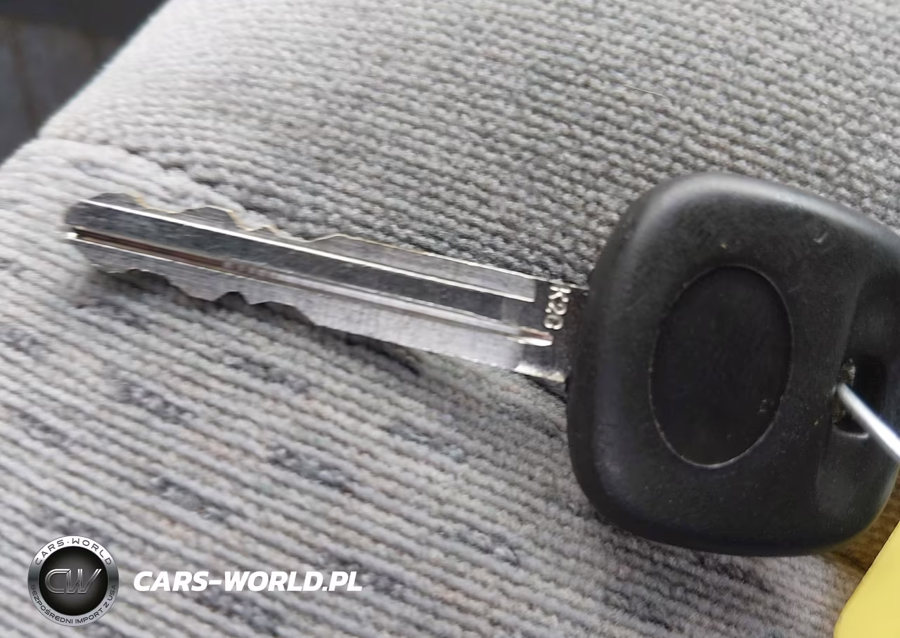 2003 Toyota Camry Le V6 VIN:4T1BF32K83U043663 - 11