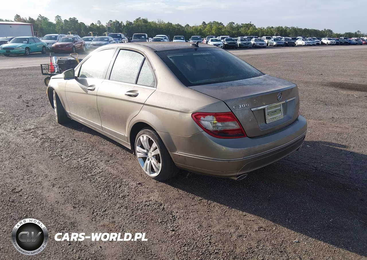 2011 Mercedes-Benz C 300 VIN:WDDGF5EB2BA466455 - 3