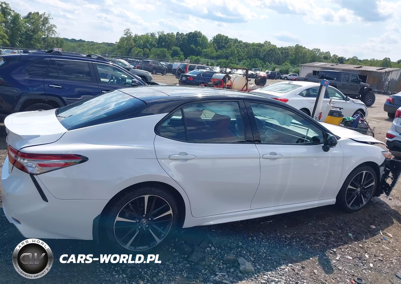 2018 Toyota Camry Xse VIN:4T1B61HK1JU145380 - 13