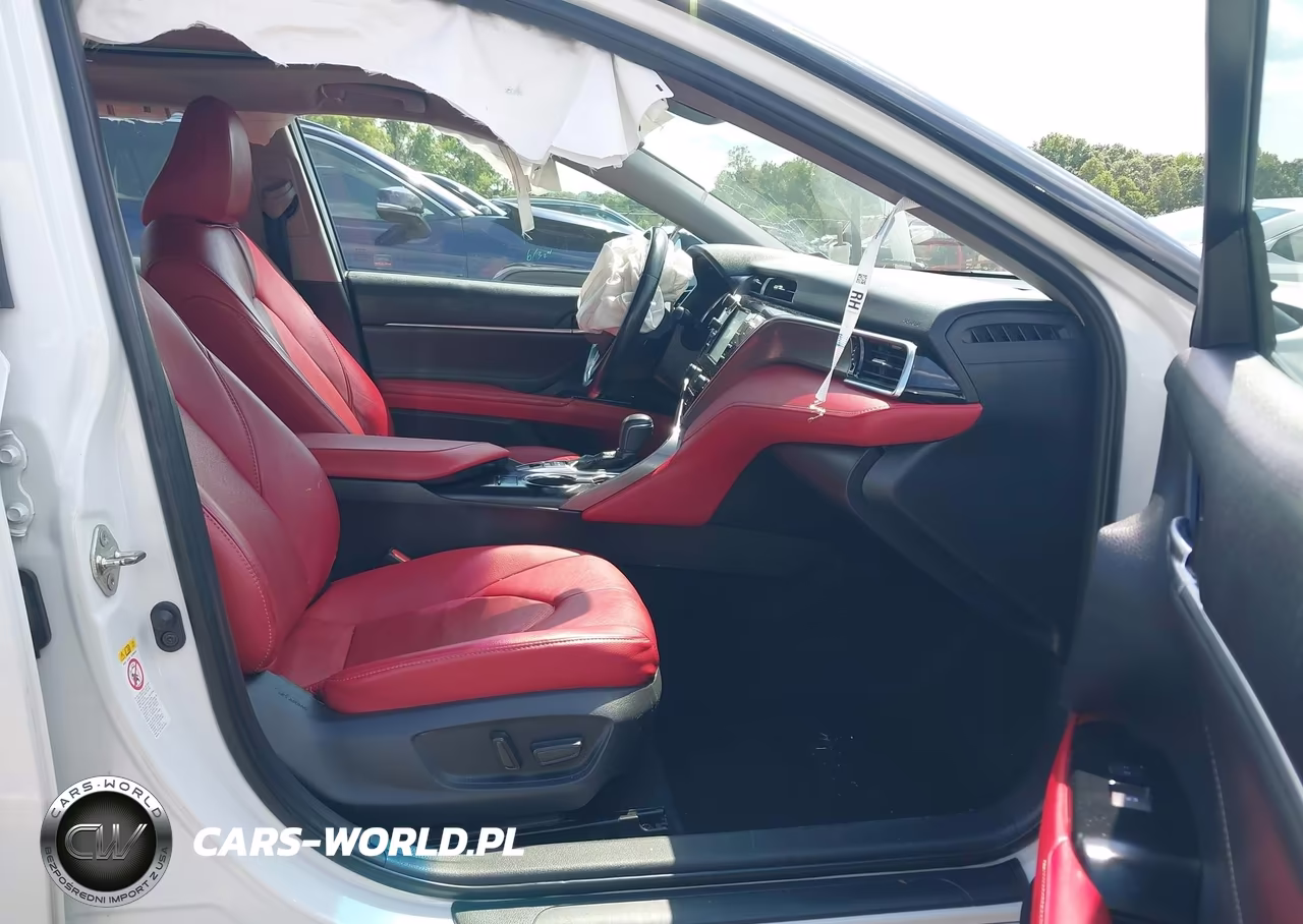 2018 Toyota Camry Xse VIN:4T1B61HK1JU145380 - 5