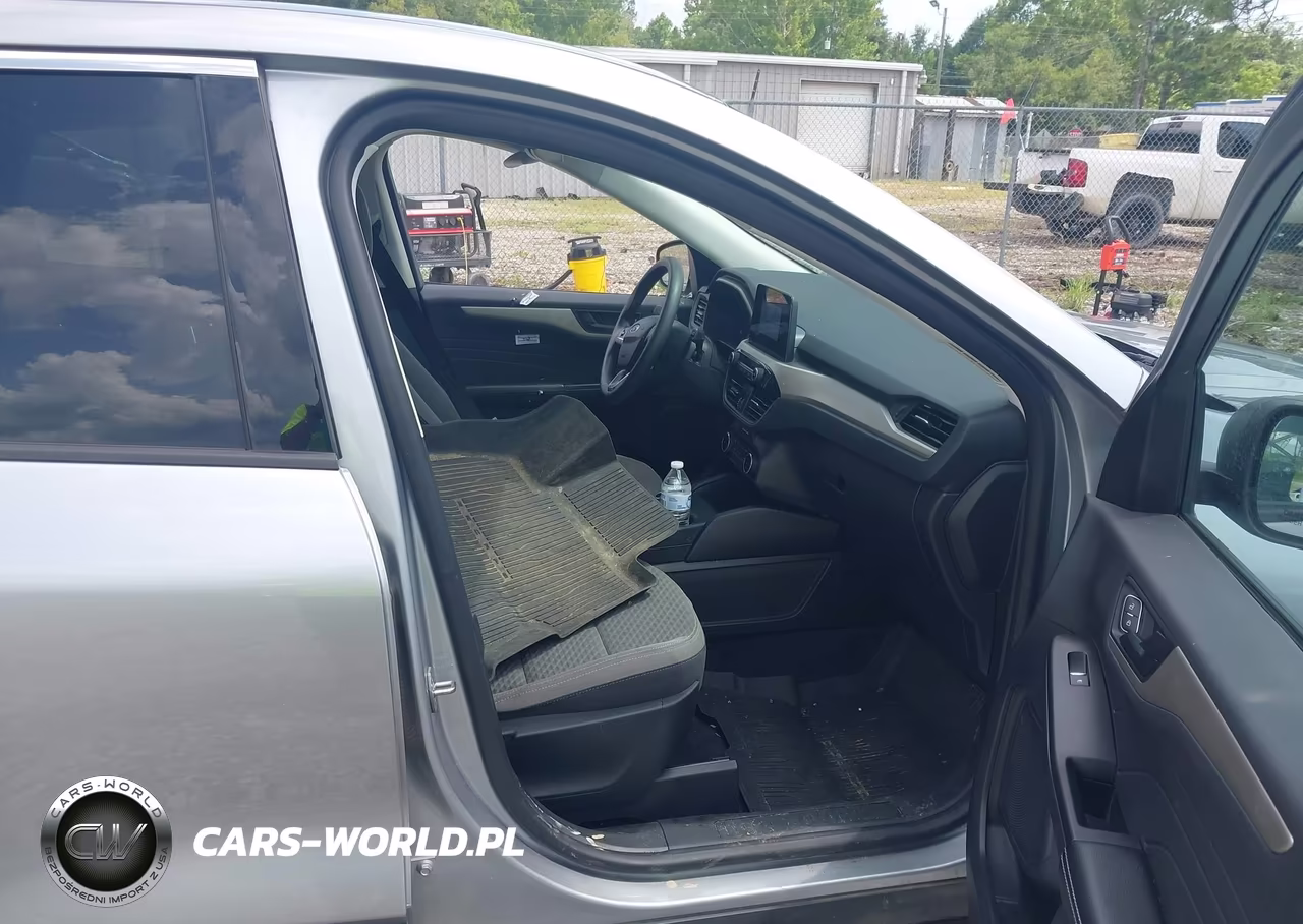 2022 Ford Escape Se Hybrid VIN:1FMCU9BZ2NUA63890 - 5