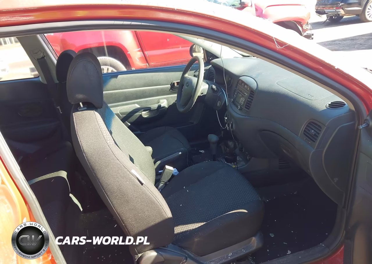 2009 Hyundai Accent Gs VIN:KMHCM36C79U140939 - 5