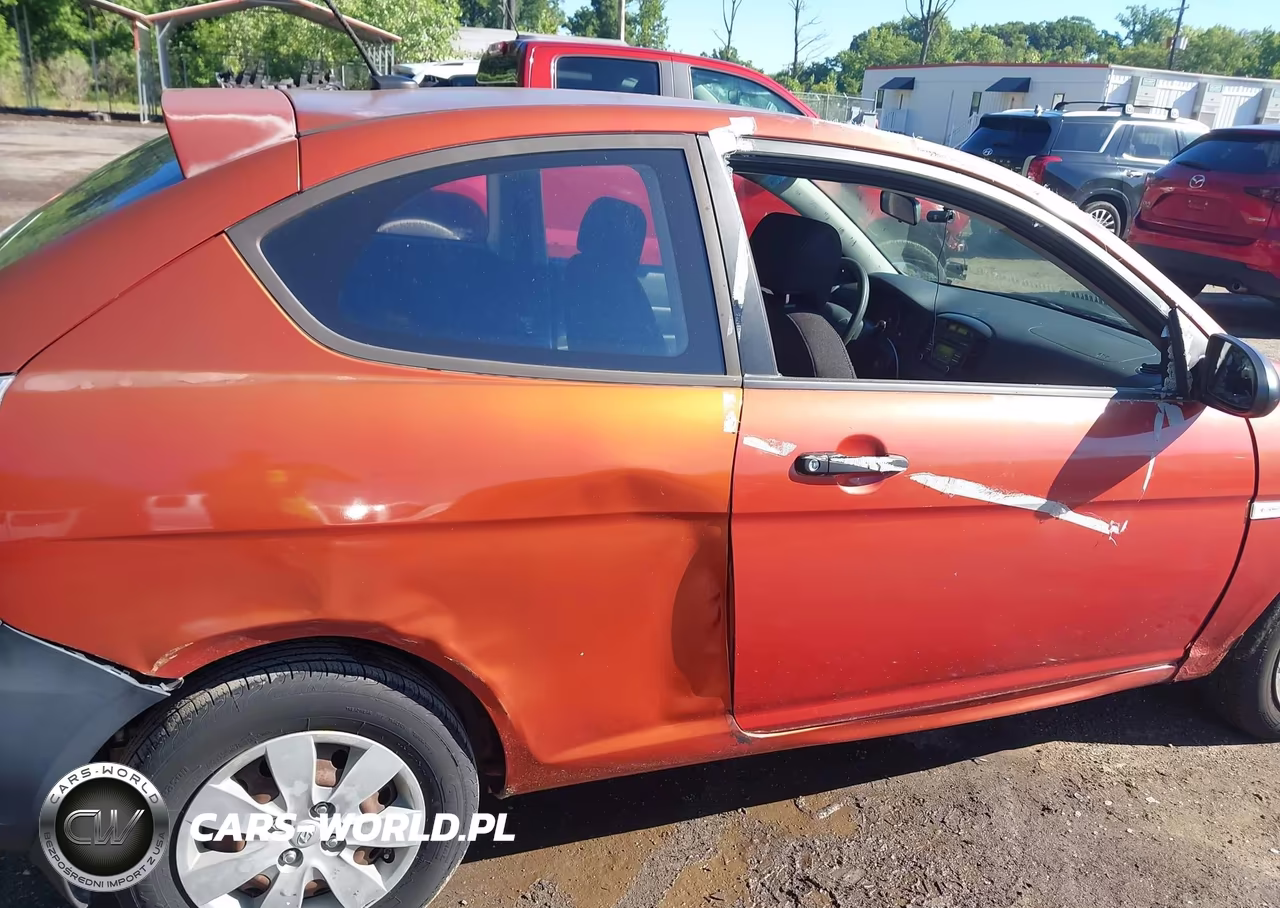 2009 Hyundai Accent Gs VIN:KMHCM36C79U140939 - 6