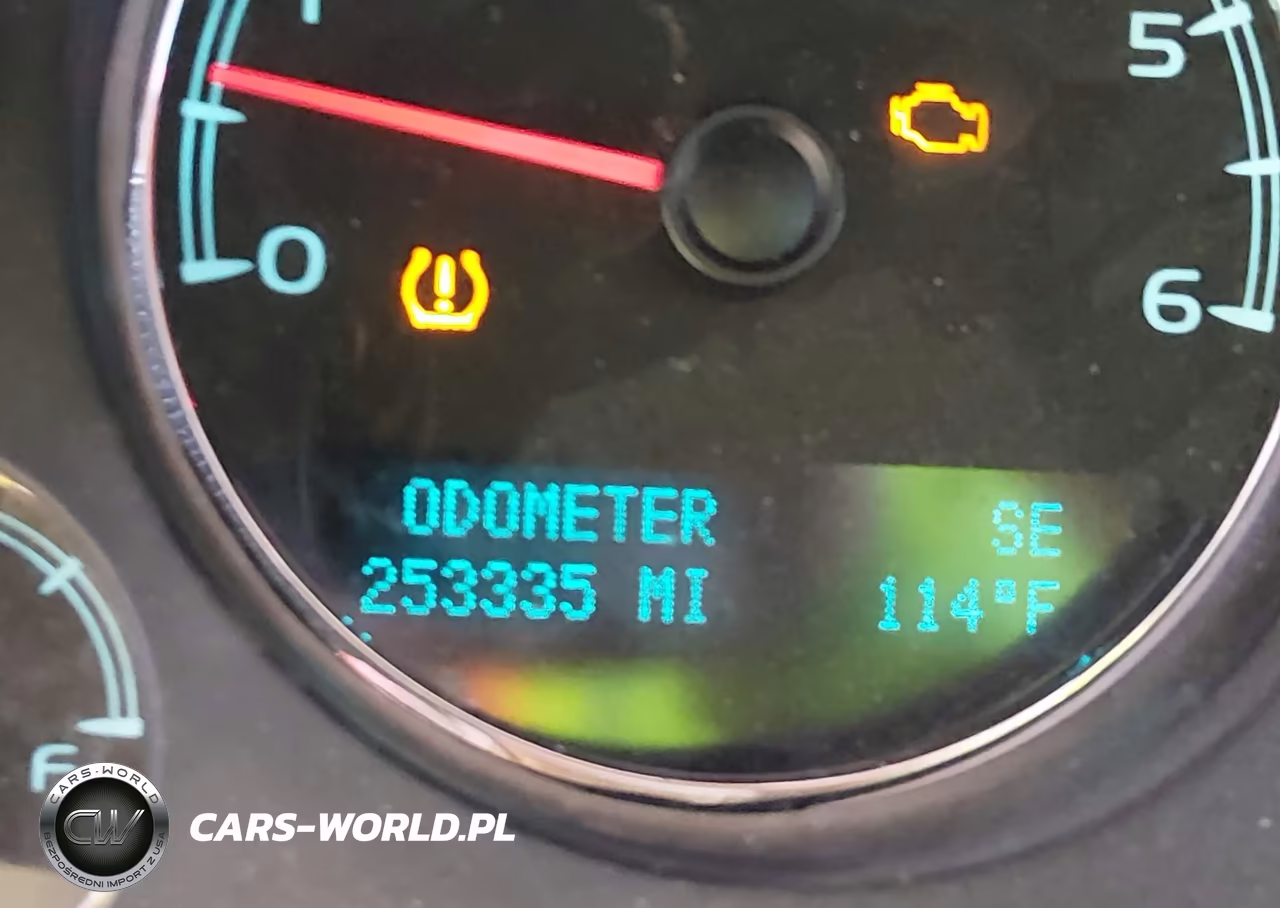 2011 Chevrolet Tahoe Lt VIN:1GNSCBE08BR139237 - 15