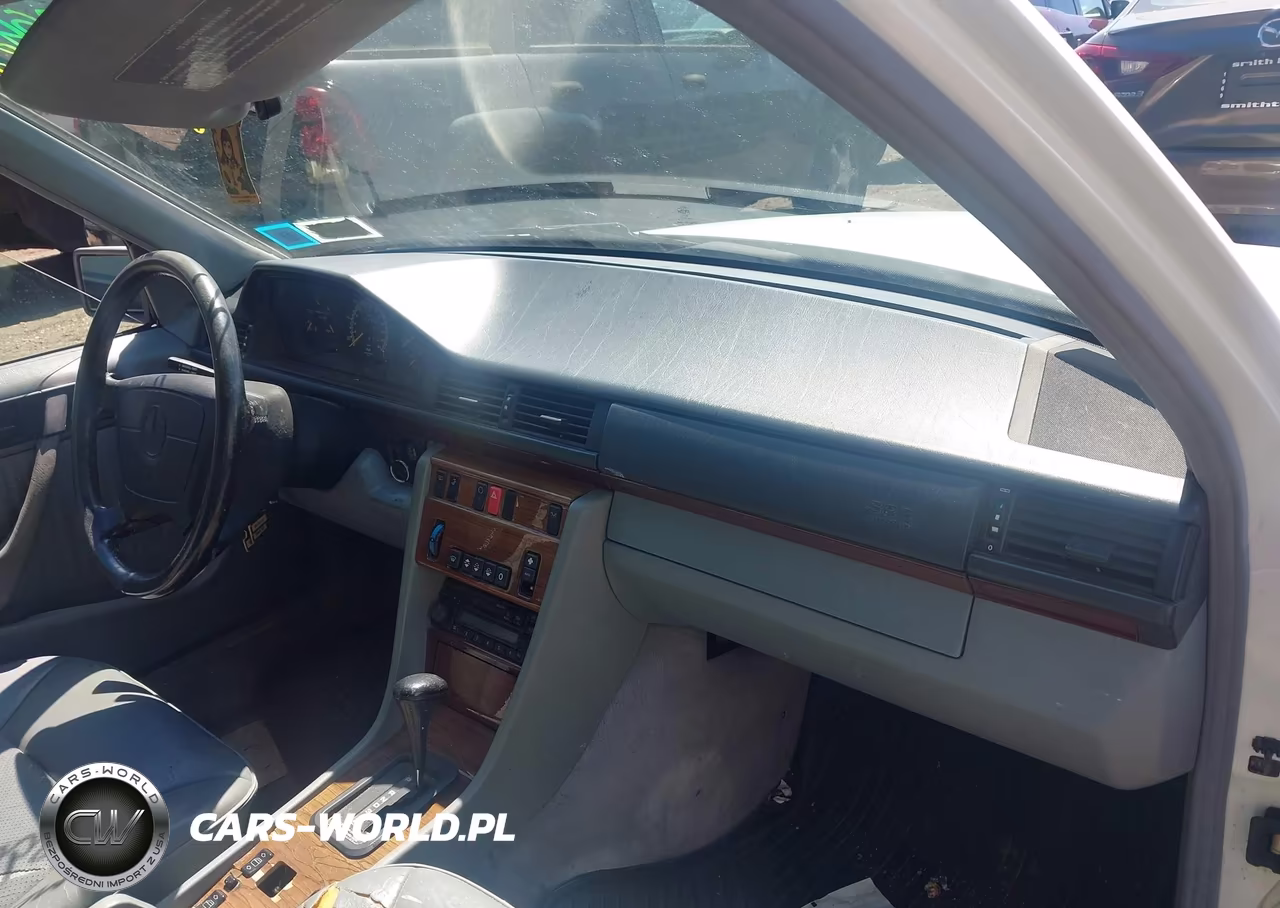 1995 Mercedes-Benz E 320 Base-320 Special VIN:WDBEA32E9SC183282 - 5