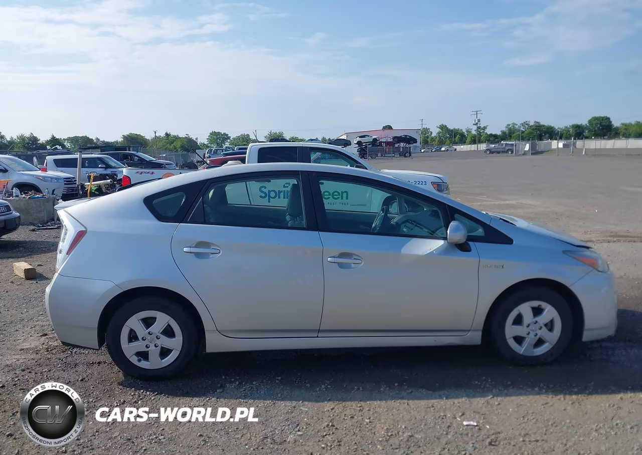 2011 Toyota Prius Three VIN:JTDKN3DU4B1403209 - 13