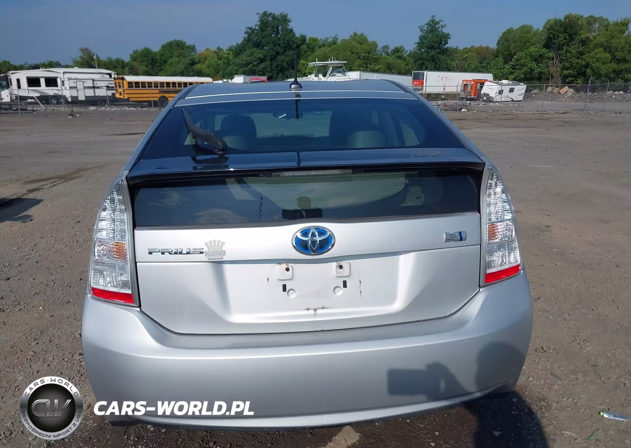 2011 Toyota Prius Three VIN:JTDKN3DU4B1403209 - 16